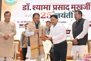 मुख्यमंत्री  विष्णु देव साय ने डॉ. श्यामा प्रसाद मुखर्जी की 125वीं जयंती पर किया नमन।